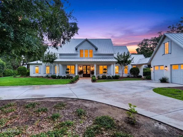 102 Adams Dr, Saint Simons Island, GA 31522
