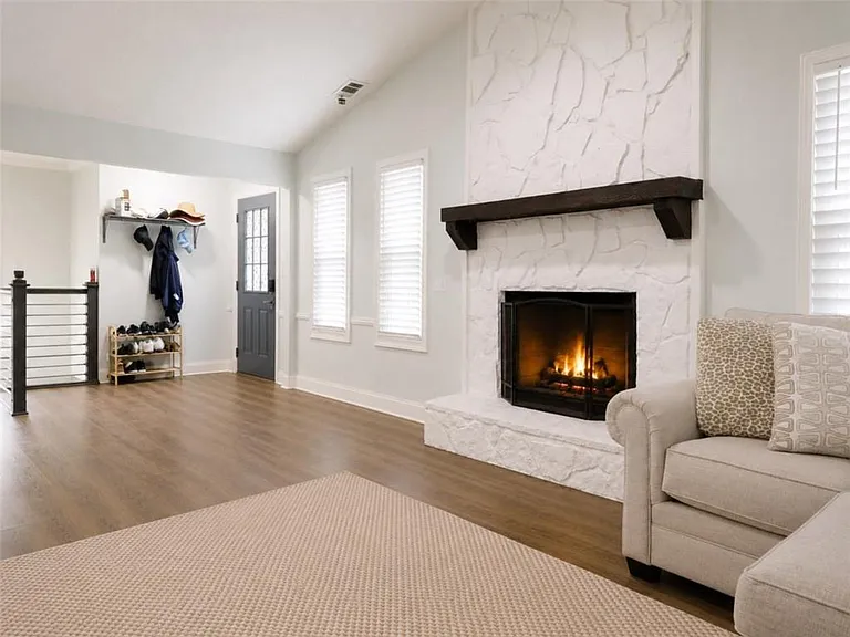 1522 Dupree Rd — Photo 2
