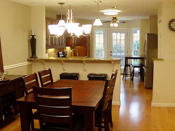 5th image of 223 Wheatleigh Ln