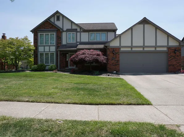 5150 Crowfoot Dr, Troy, MI 48085