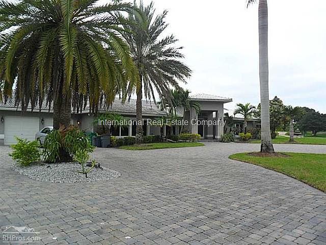 1st image of 4080 NW 99th Ave