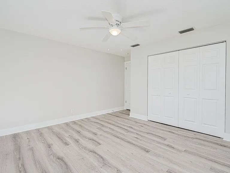 1707 Evergreen St — Photo 18