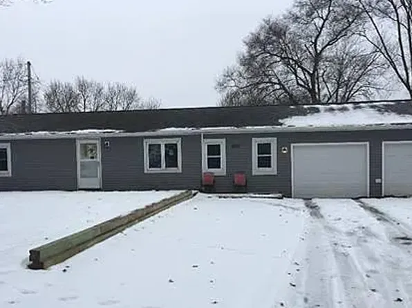 503 4th St, Colona, IL 61241