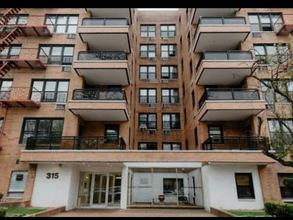 2nd image of 315 Ocean Pkwy APT 4E
