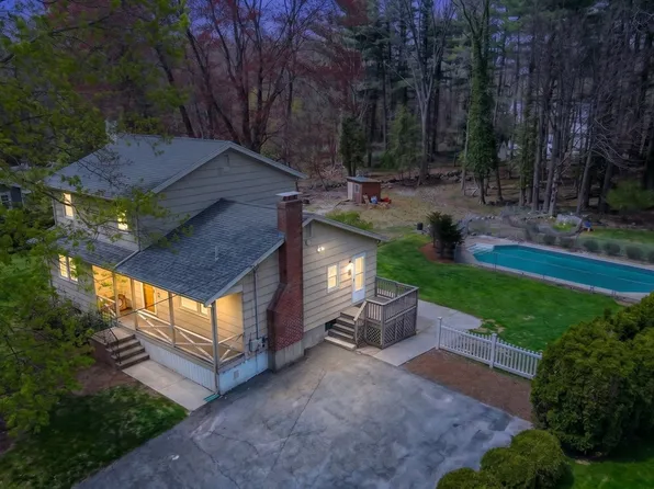 13 Concord St, North Reading, MA 01864