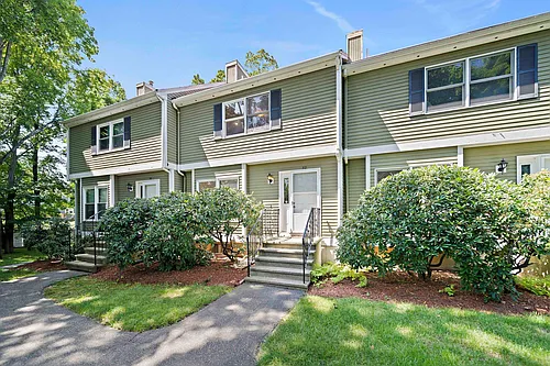 52 River St Photo 1