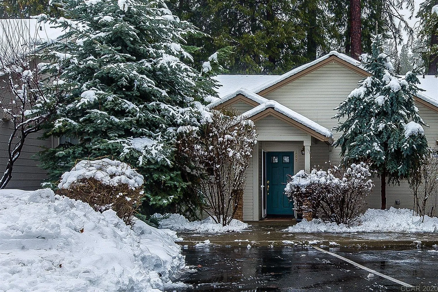 267 Fairway Village Dr photo 1
