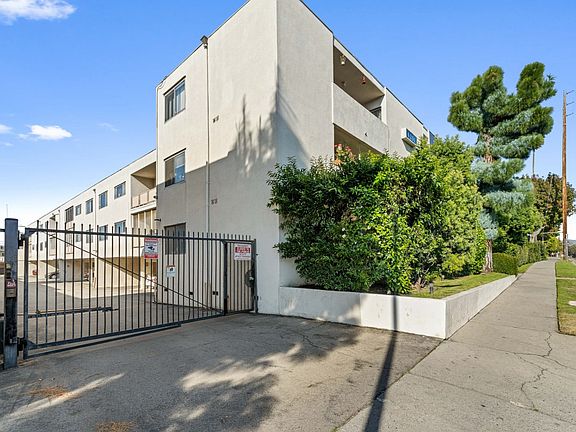 3rd image of 6251 Coldwater Canyon Ave Unit 202