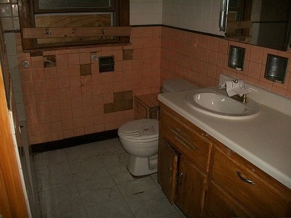 5th image of 6628 S Washtenaw Ave