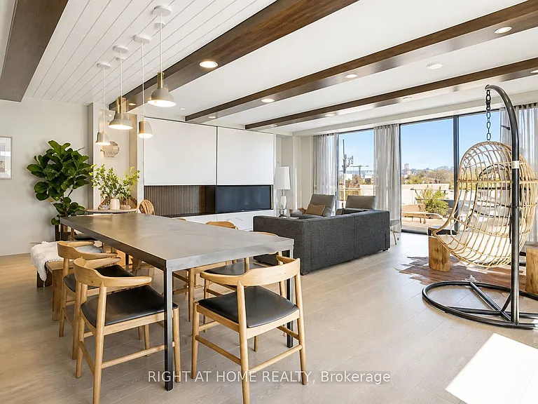 741 King St W #101 — Photo 6
