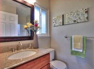 2133 Santa Cruz Ave, Santa Clara, CA 95051