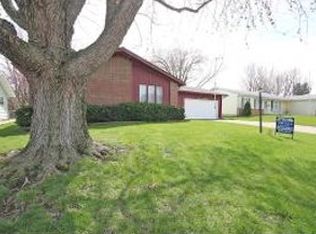 1645 E Barrington Ave, Decatur, IL 62526