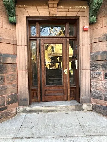 185 Pine St Photo 1