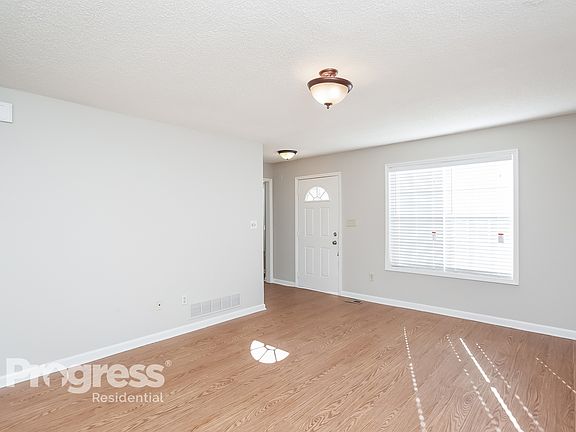2nd image of 7284 Essex Dr