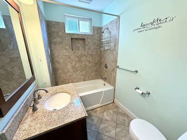 20 Middlesex Ave — Photo 7