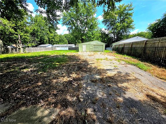 3rd image of 5531 Wallace Blvd