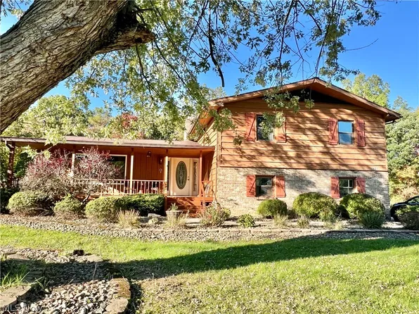 625 Garland Dr, Niles, OH 44446