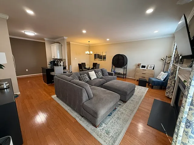 632 Needle St — Photo 2