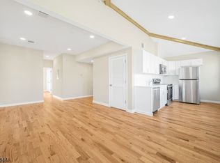 532 Ringwood Ave #B, Wanaque, NJ 07465