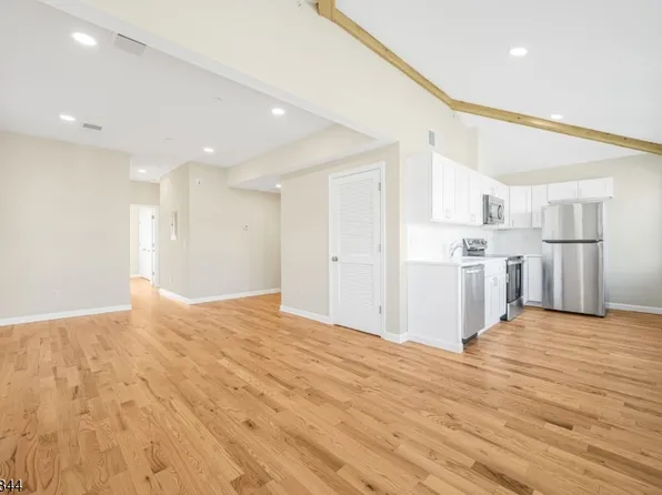 532 Ringwood Ave, Wanaque, NJ