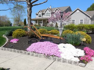 995 Plowshare Rd, Yardley, PA 19067