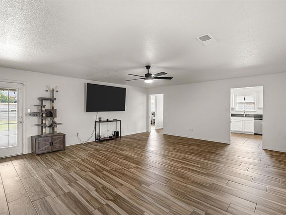 3rd image of 4209 Rance Ln