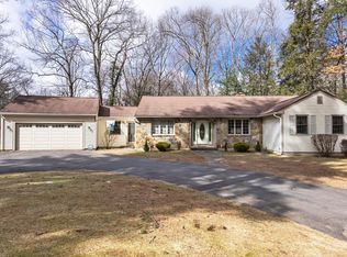 4 Ravine Cir, Westfield, MA 01085