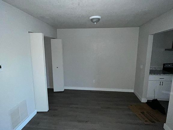 3rd image of 7853 JASPER Avenue