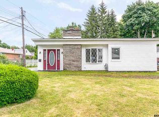 19 Ferndale St, Albany, NY 12208