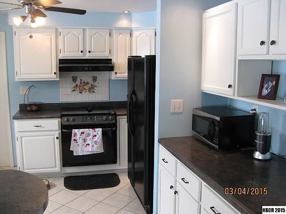 3rd image of 208 Jeanette Dr