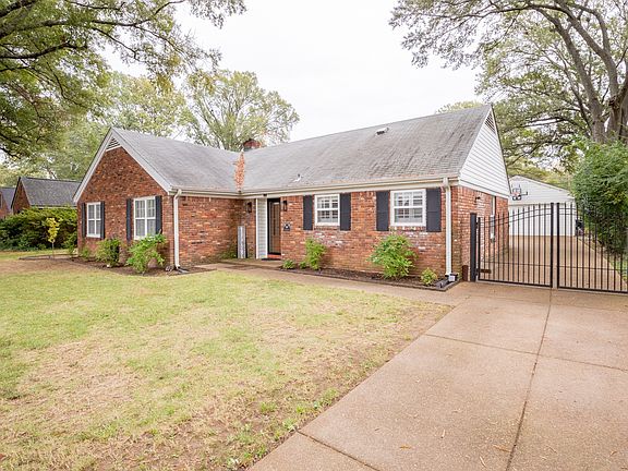 3rd image of 1080 Woodview Dr