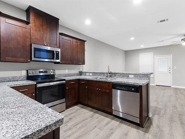124 Artesian Way — Photo 10