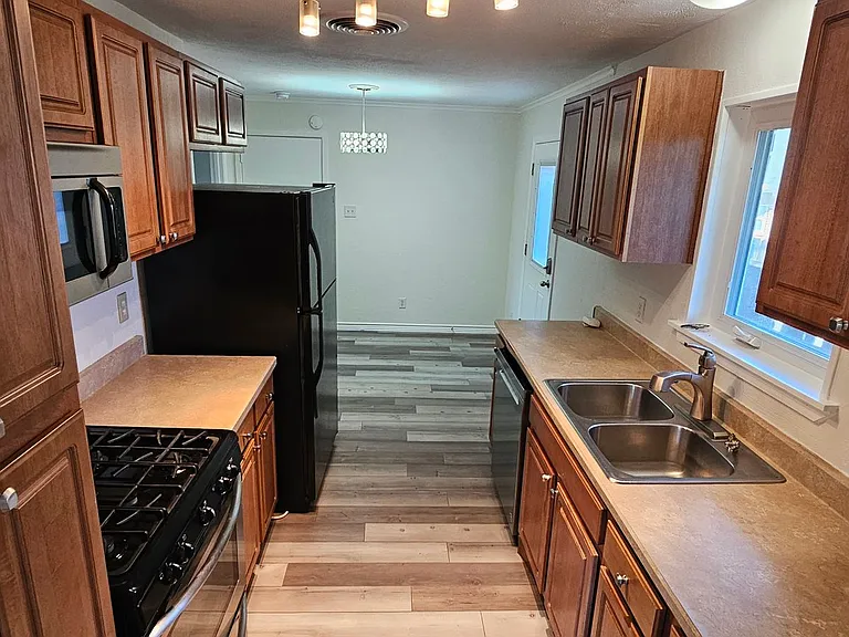 1401 E Sherman Dr — Photo 17