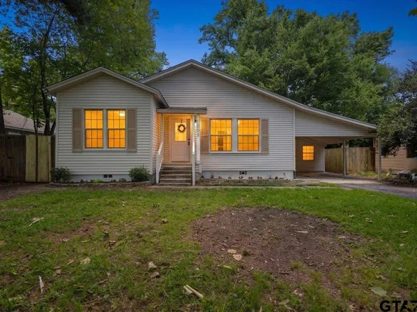 1303 E Lantrip St, Kilgore, TX 75662