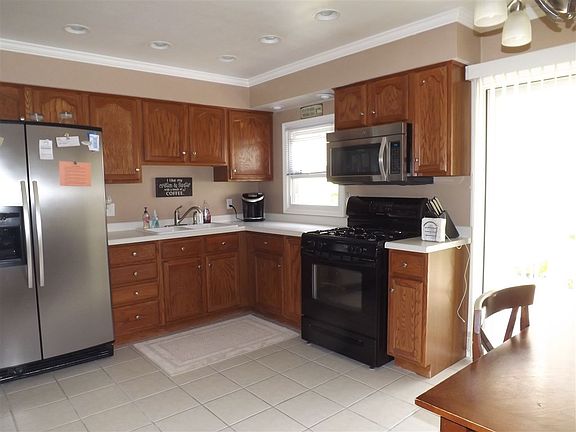 4th image of 4801 Huntley Ct
