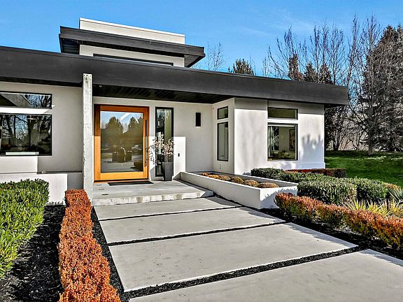 4th image of 348 E Riversedge Dr