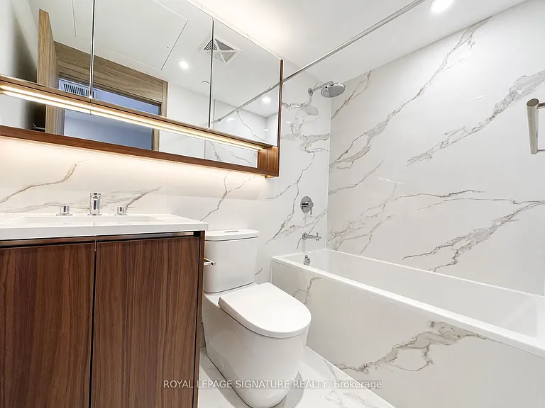 18 Esther Shiner Blvd #2302 — Photo 7