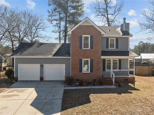 6215 Hedingham Dr, Hope Mills, NC 28348