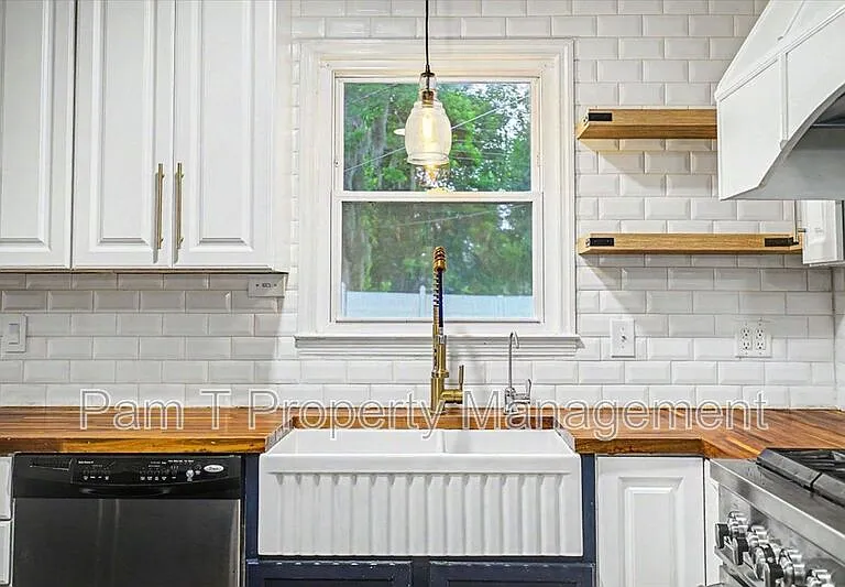 1332 Grace Dr — Photo 12