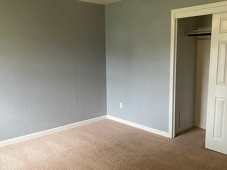 2506 Franklin Dr — Photo 12