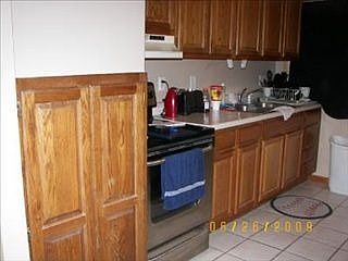 3rd image of 6811 Burlington Ave