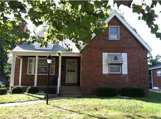 10019 Diamond Dr, Saint Louis, MO 63137