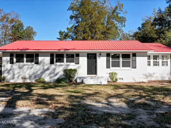 312 Raleigh Road, Wallace, NC 28466