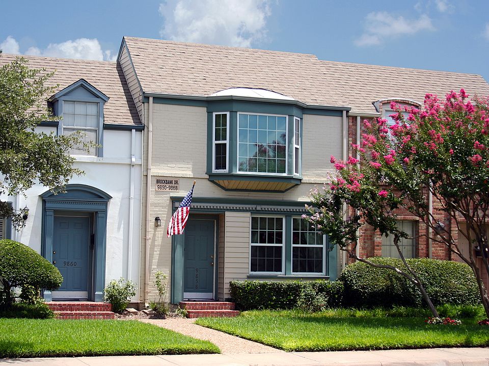 1st image of 9858 Brockbank Dr #9858