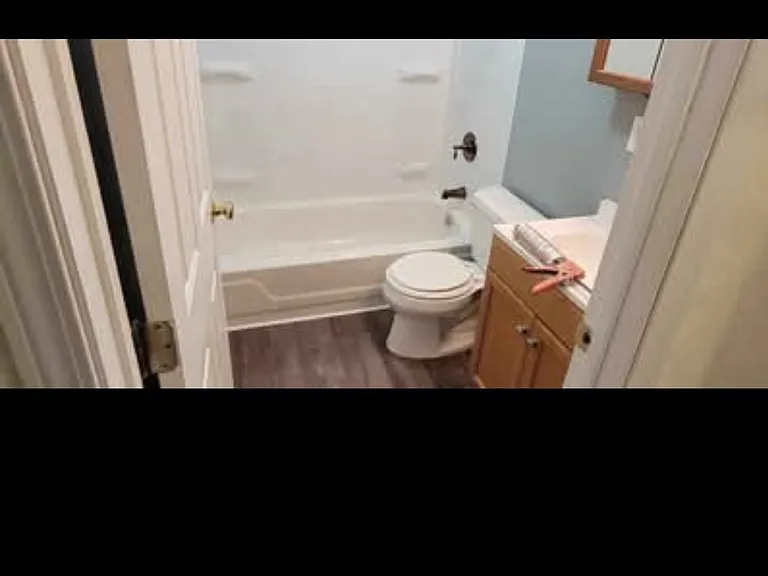 135 Oakwood Ave — Photo 23