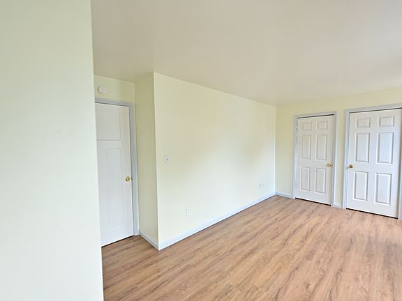 4th image of 217 1st St #1