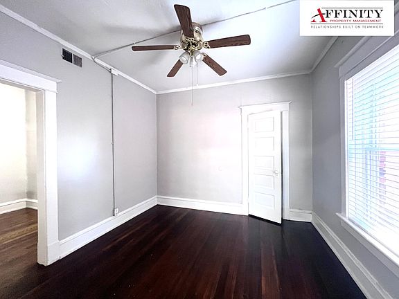 4th image of 21 E 32nd St APT 2W