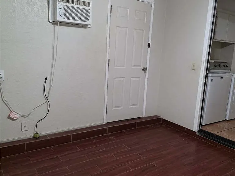 10696 Opal Ave — Photo 9