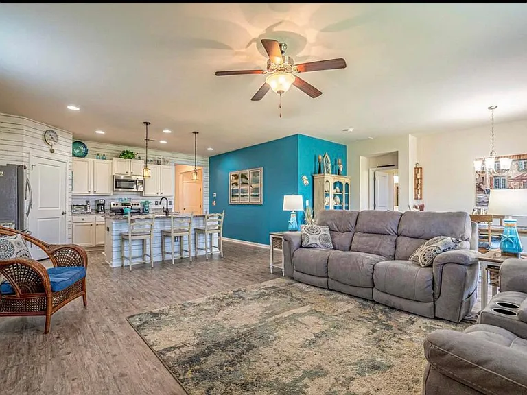 567 Hay Hill Ln — Photo 8