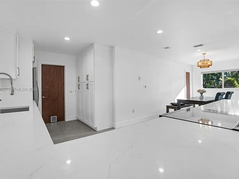 1478 NE 57th St — Photo 3